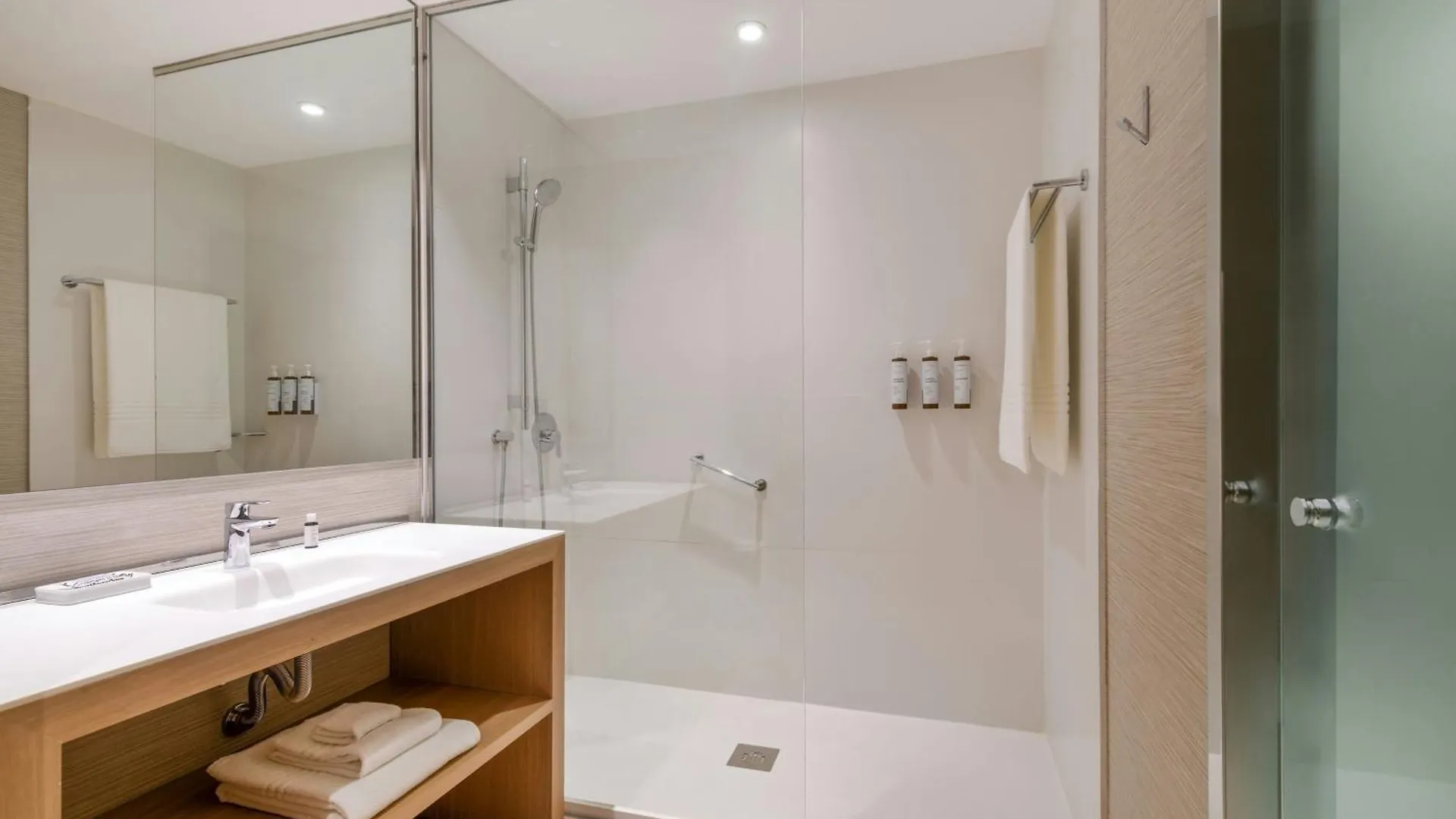 Ac Hotel Diagonal L'Illa By Marriott Barcelona 4*,  Spain